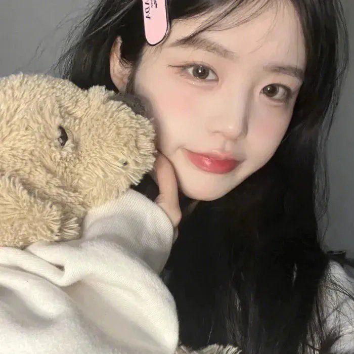 笼子在寻找小鸟